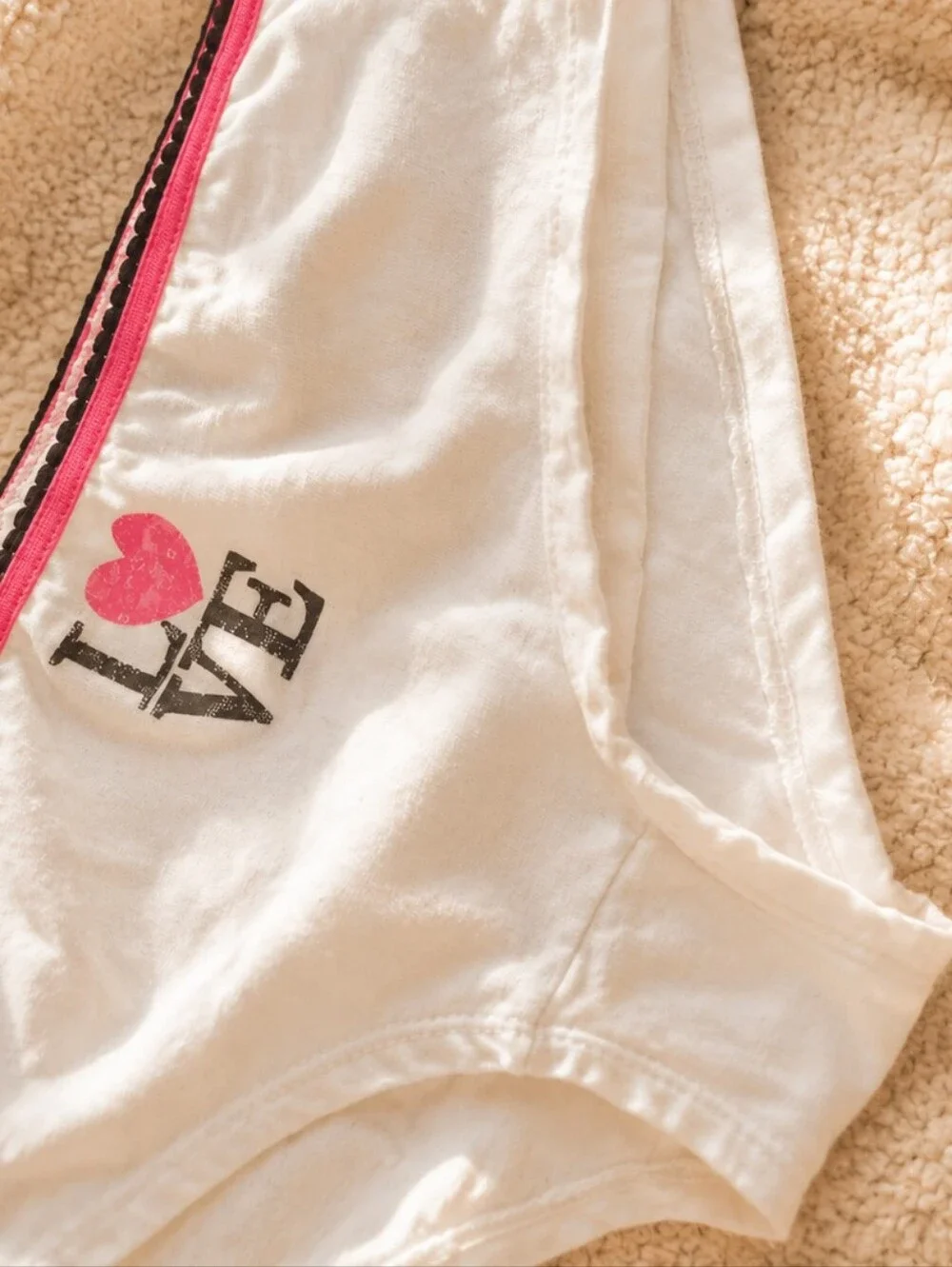Women's Panties with Pink Accent and LOVE Graphic WW - Picture 4 of 4